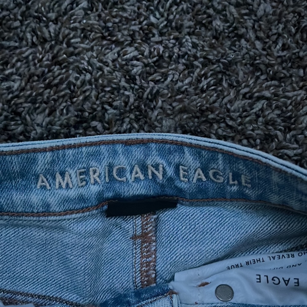 Distressed jeans - Picture 2 of 5